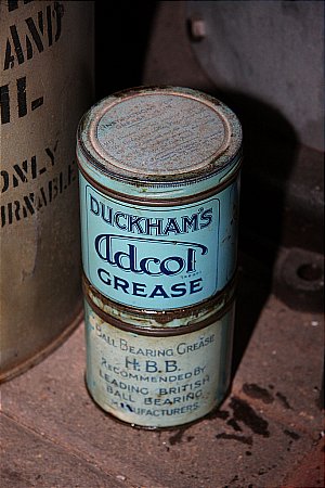 DUCKHAMS ADCOL GREASE (2) - click to enlarge